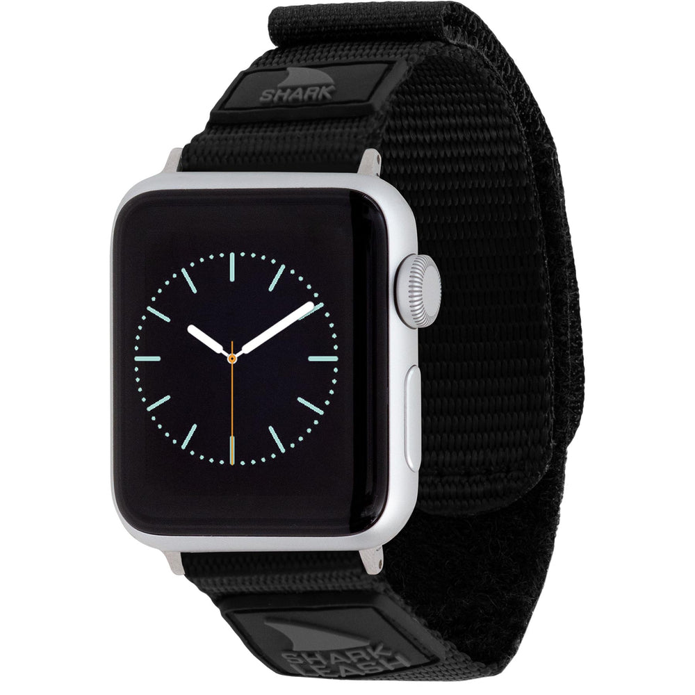 Preview Watch - The Freestyle APPLE WATCH™ LEASH STRAP DARK MODE displays an analog face with blue hour markers.